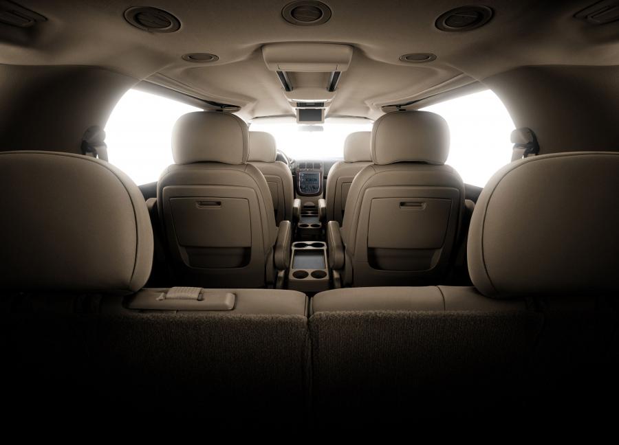 Интерьер Buick Terraza CXL 2004 года  (фото 18 из 35)